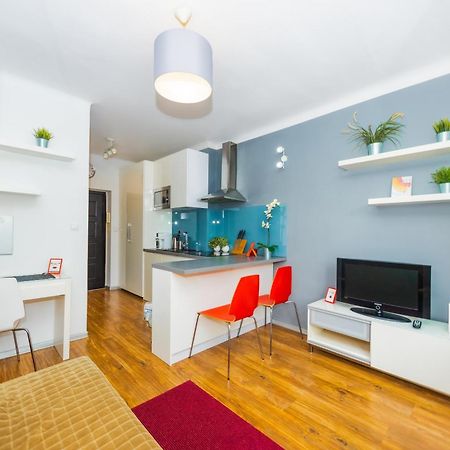 Cozy Studio Next To The Metro And City Center Варшава Экстерьер фото