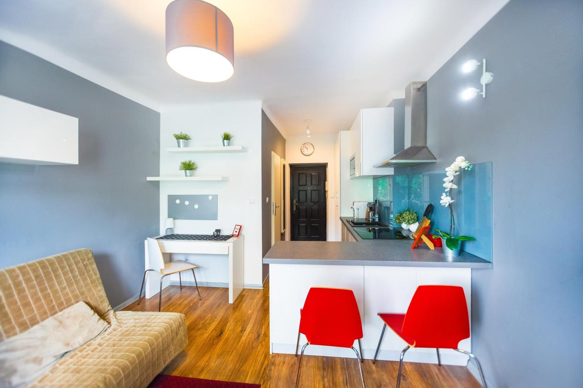 Cozy Studio Next To The Metro And City Center Варшава Экстерьер фото
